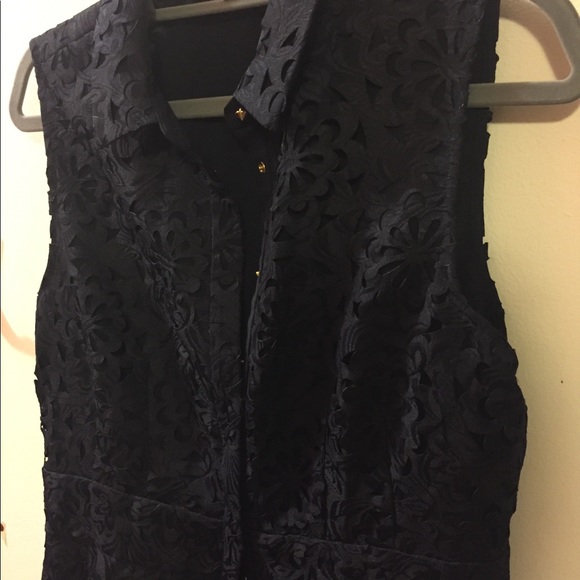 Embroidered lace overlay button down flare dress - Picture 3 of 8